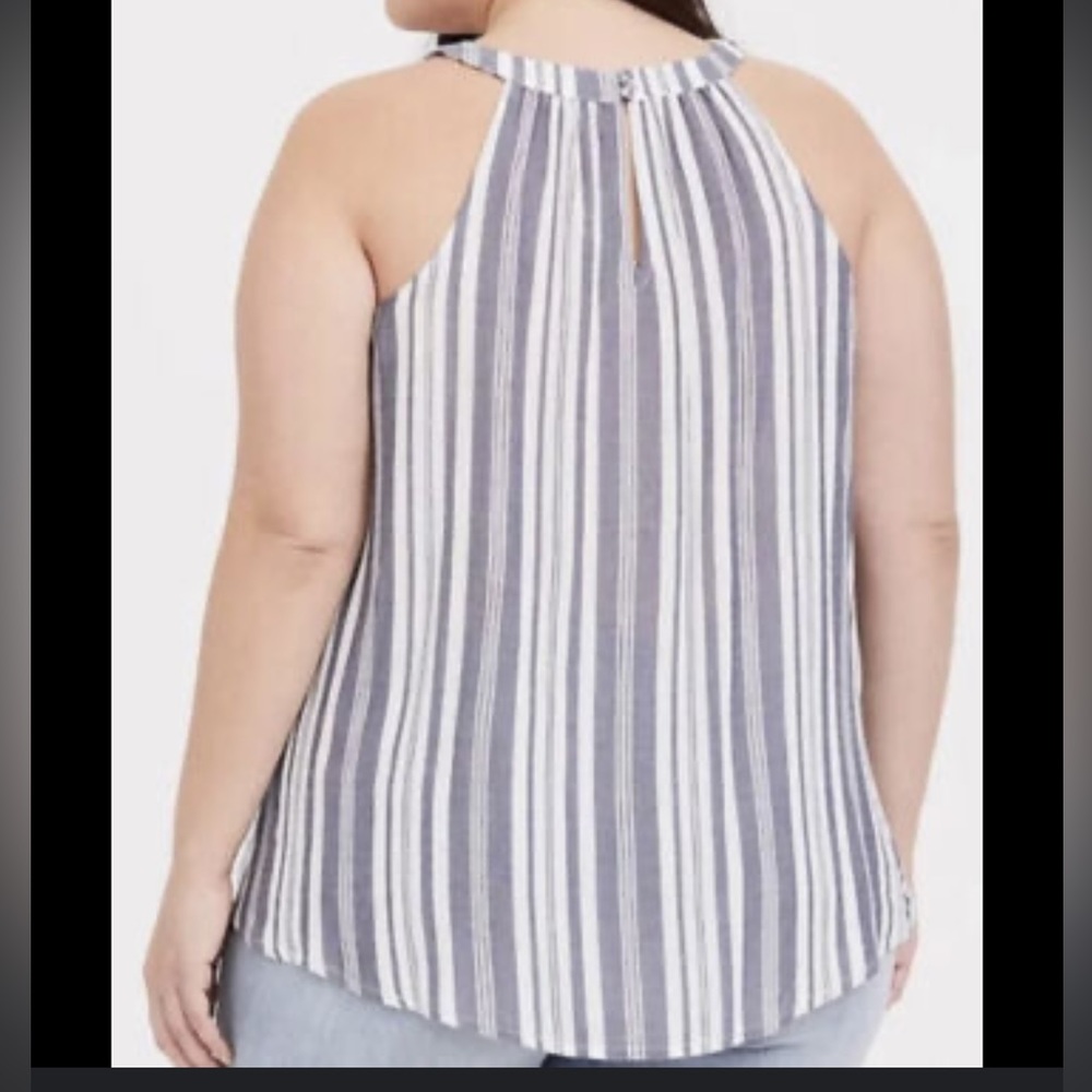 🤍 Torrid Goddess high neck halter top. - Picture 2 of 5